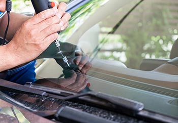 Auto store glass service